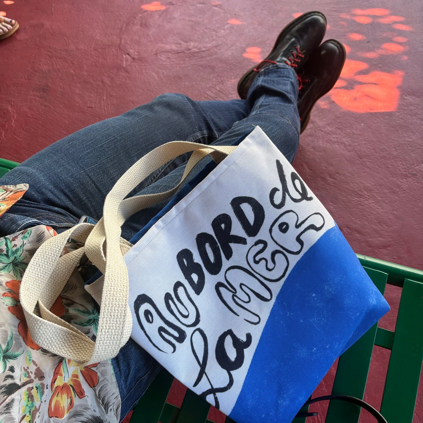 AUBORD DE LA MER TOTE