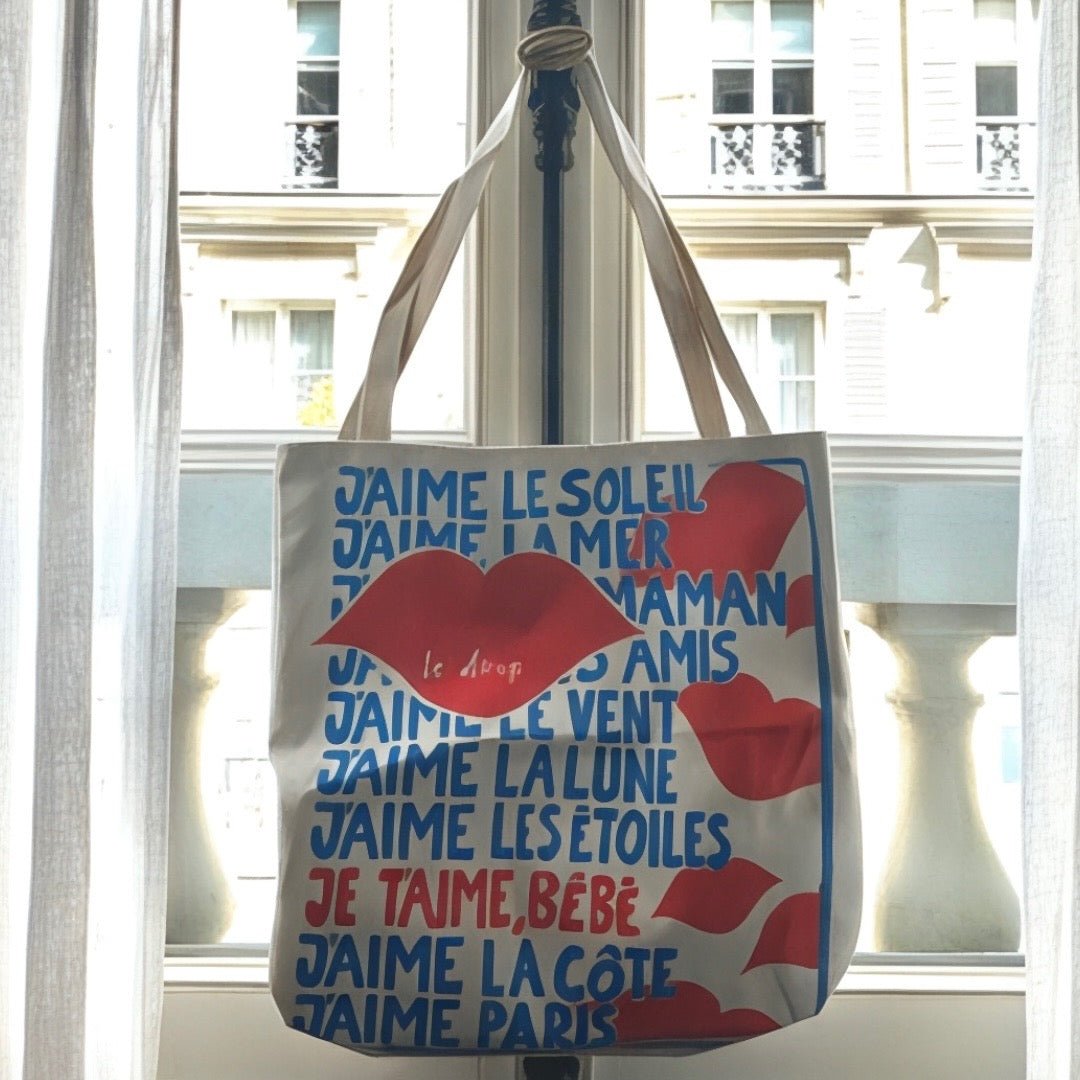 JE T'AIME, BÉBÉ TOTE - le drop